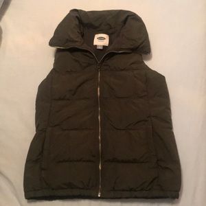 Army green winter puffy vest